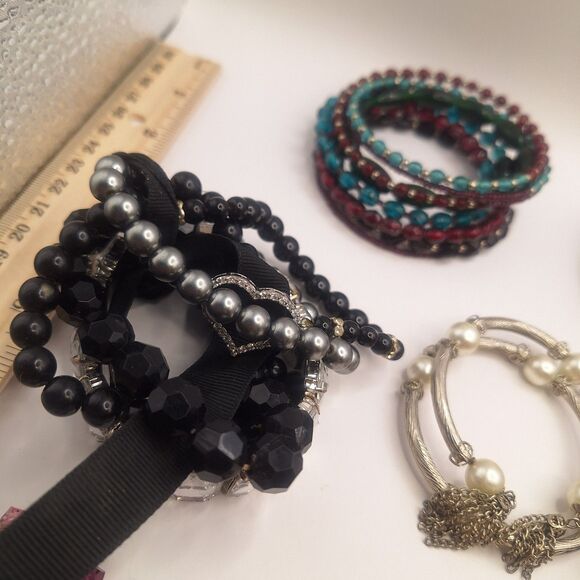 Lot of 18 used unbranded bracelets - Picture 10 of 11